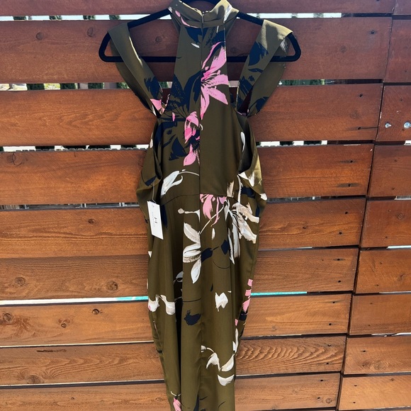 Gorgeous Halston dress! NWT. Size 14. - Picture 7 of 15